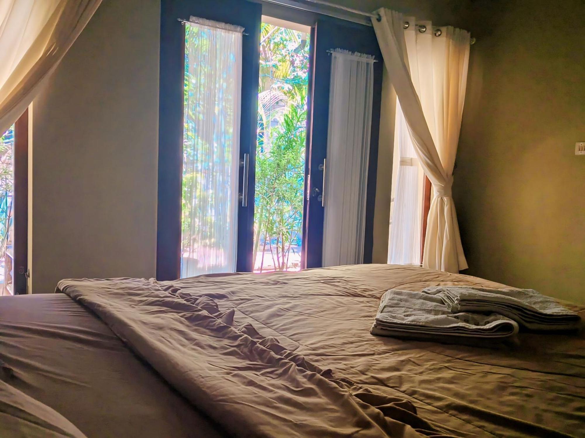 Three V Homestay Kuta  Buitenkant foto