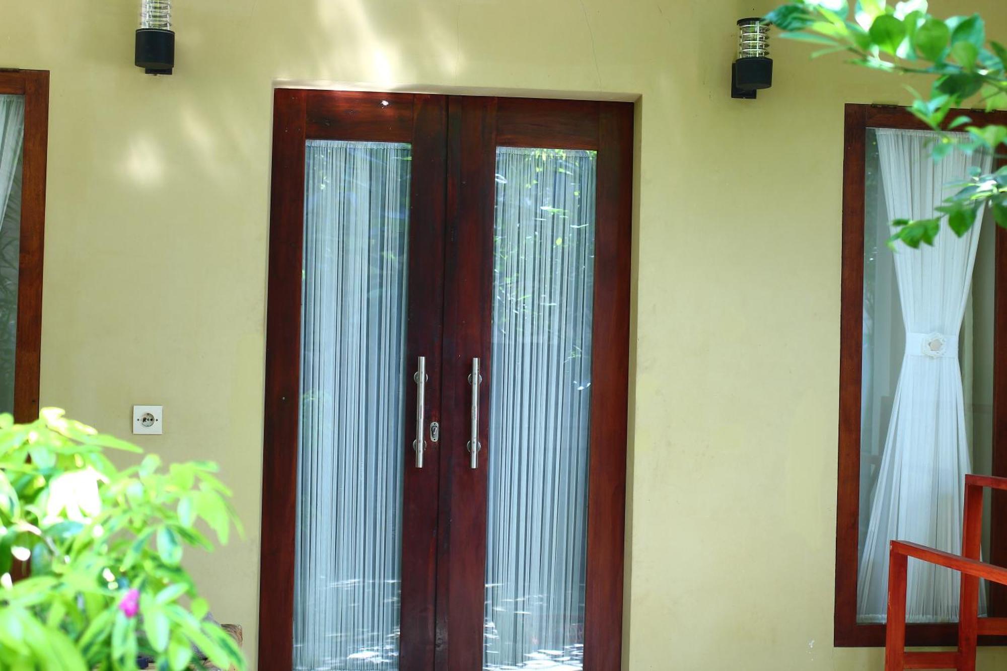 Three V Homestay Kuta  Buitenkant foto