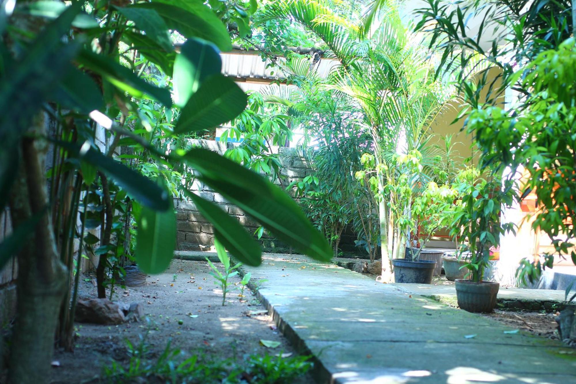Three V Homestay Kuta  Buitenkant foto