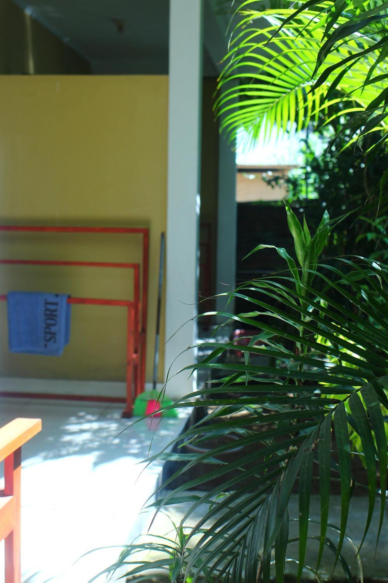Three V Homestay Kuta  Buitenkant foto