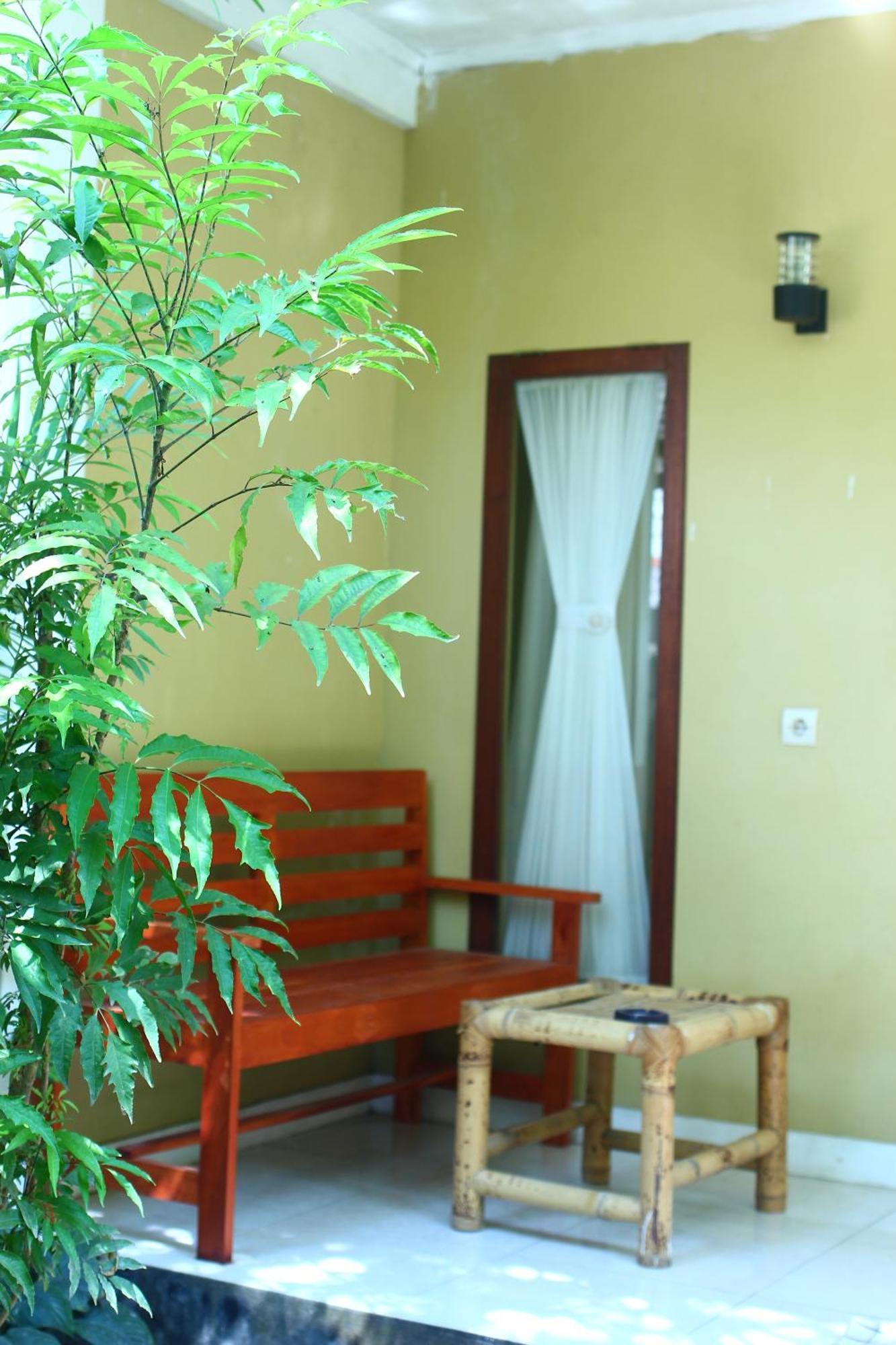 Three V Homestay Kuta  Buitenkant foto